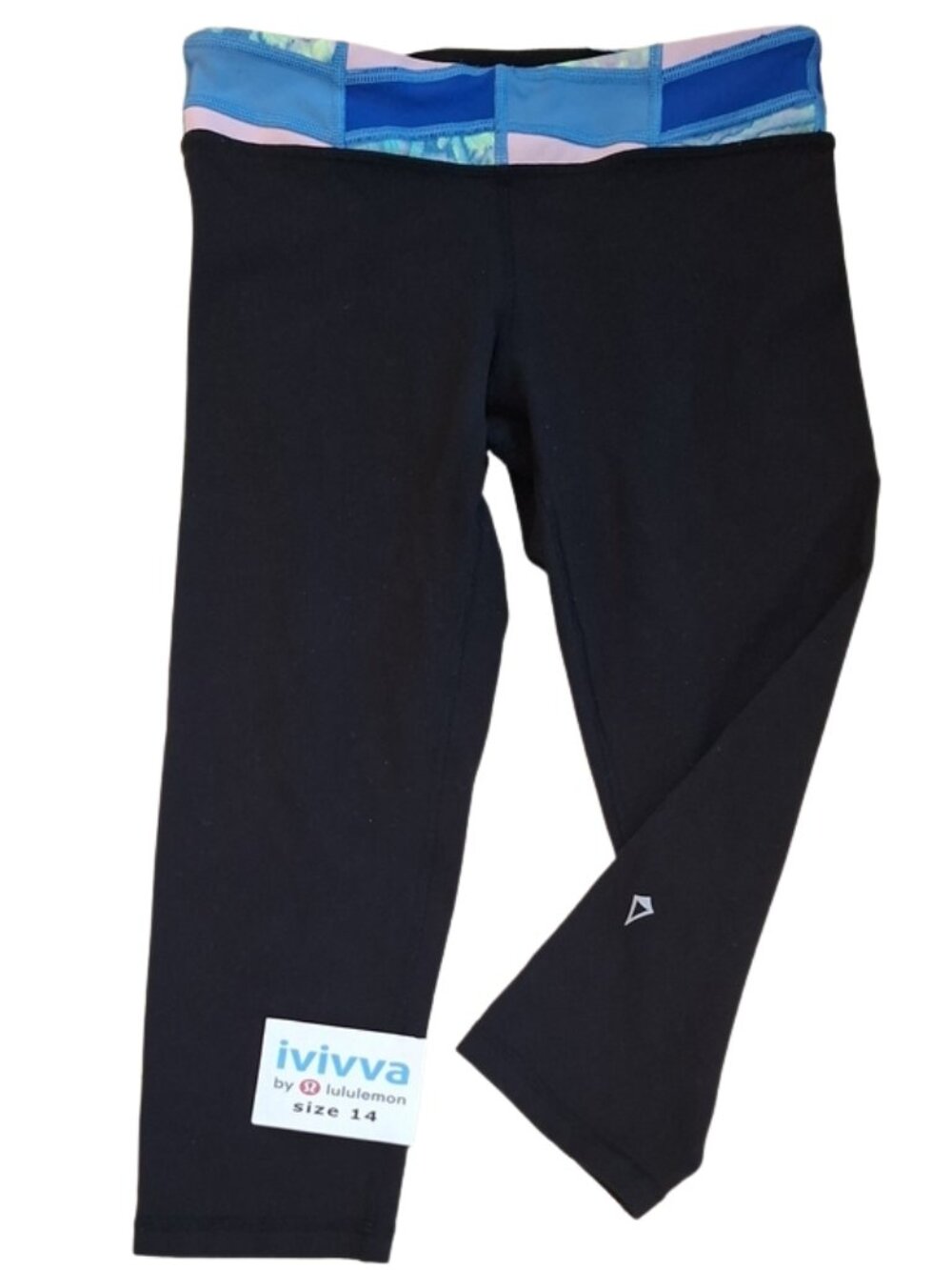 Ivivva Girl by Lululemon 🍋Rhythmic Crop Luon black with blue waistband size 14